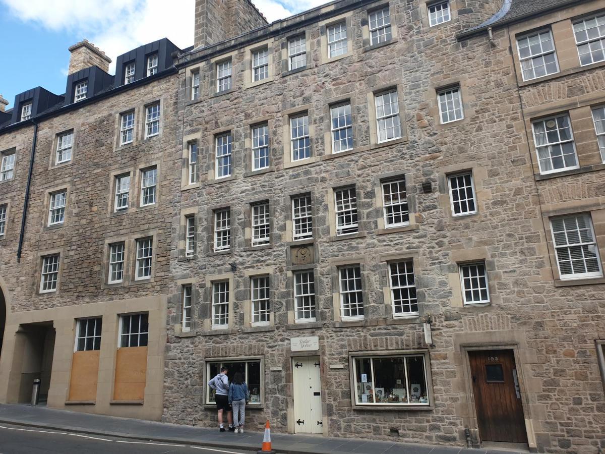 Apartamento Canongate - Spacious And Historic 2 Bed Flat On Royal Mile Edimburgo Exterior foto