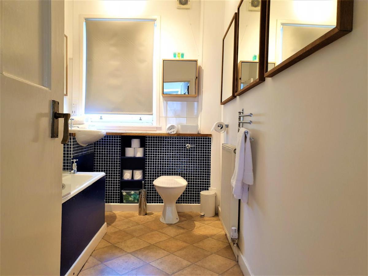 Apartamento Canongate - Spacious And Historic 2 Bed Flat On Royal Mile Edimburgo Exterior foto